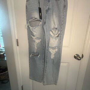 FashioNova NWT Size 5 Seeking Thrills Light Blue Distressed Straight-Leg Jeans